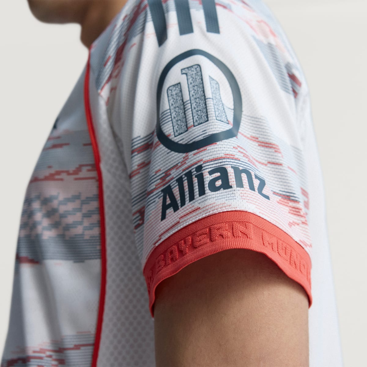 Adidas FC Bayern Authentic Auswärtstrikot 26/27 Herren - Image 7