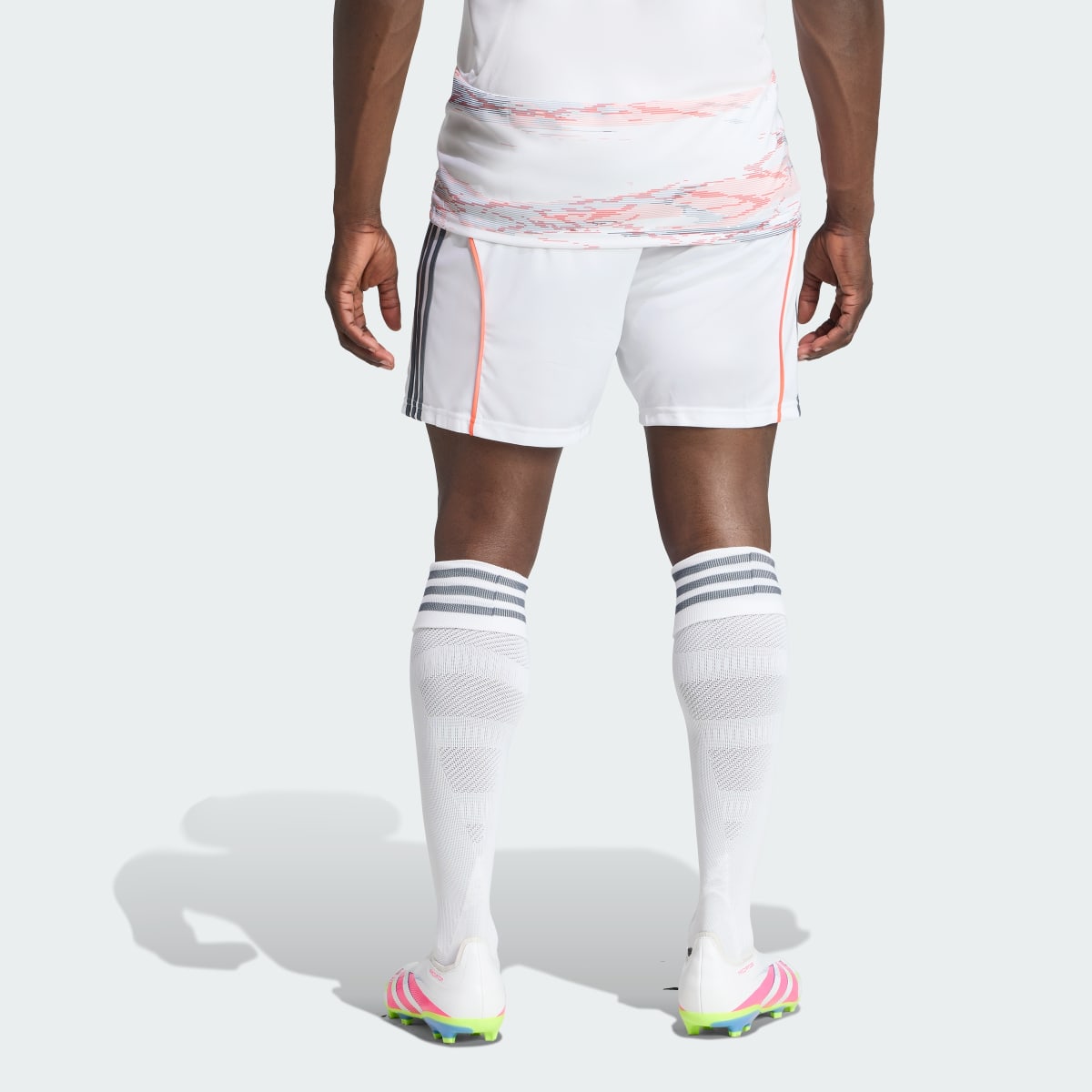 Adidas FC Bayern 25/26 Auswärts Shorts Herren - Image 2