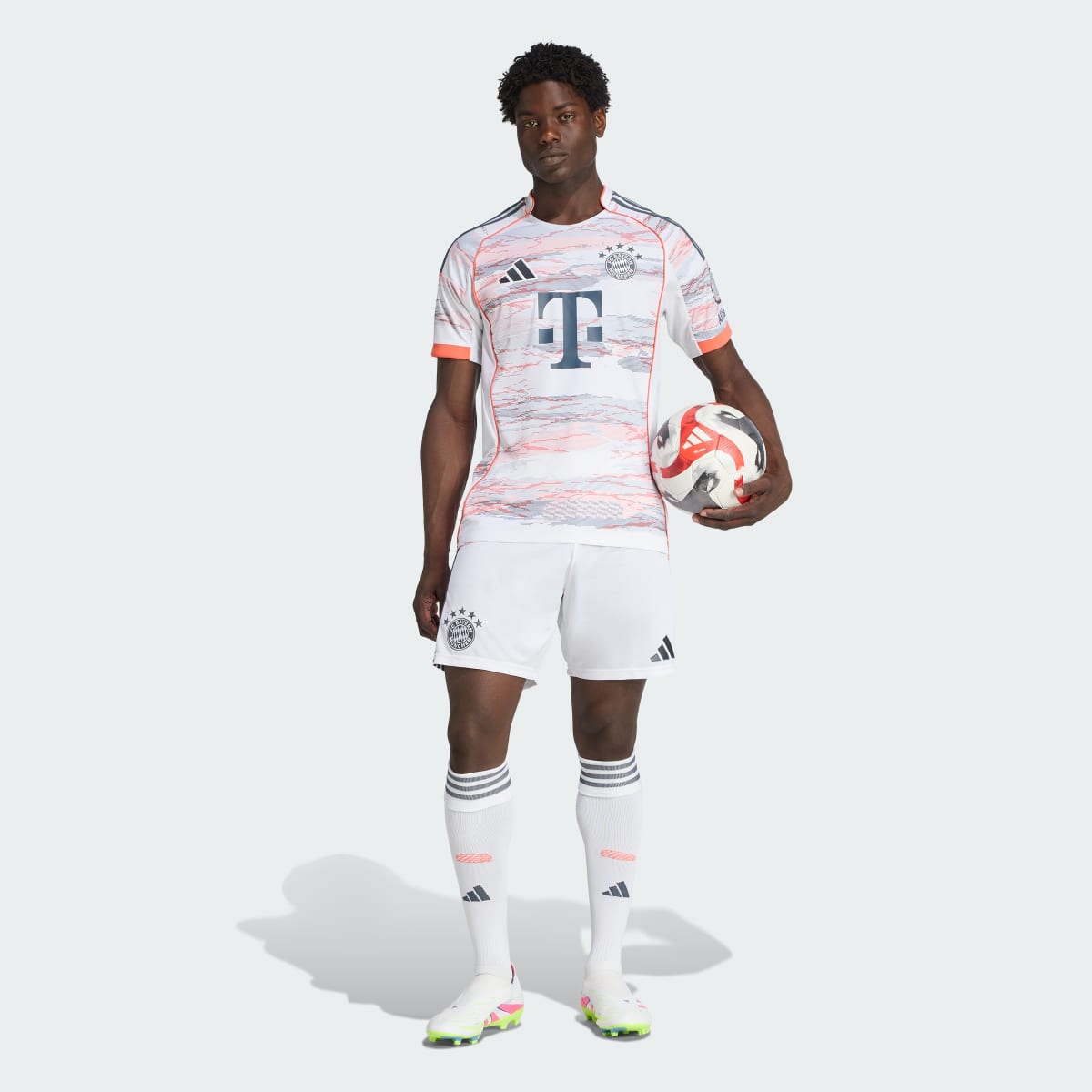 Adidas FC Bayern 25/26 Auswärts Shorts Herren - Image 5