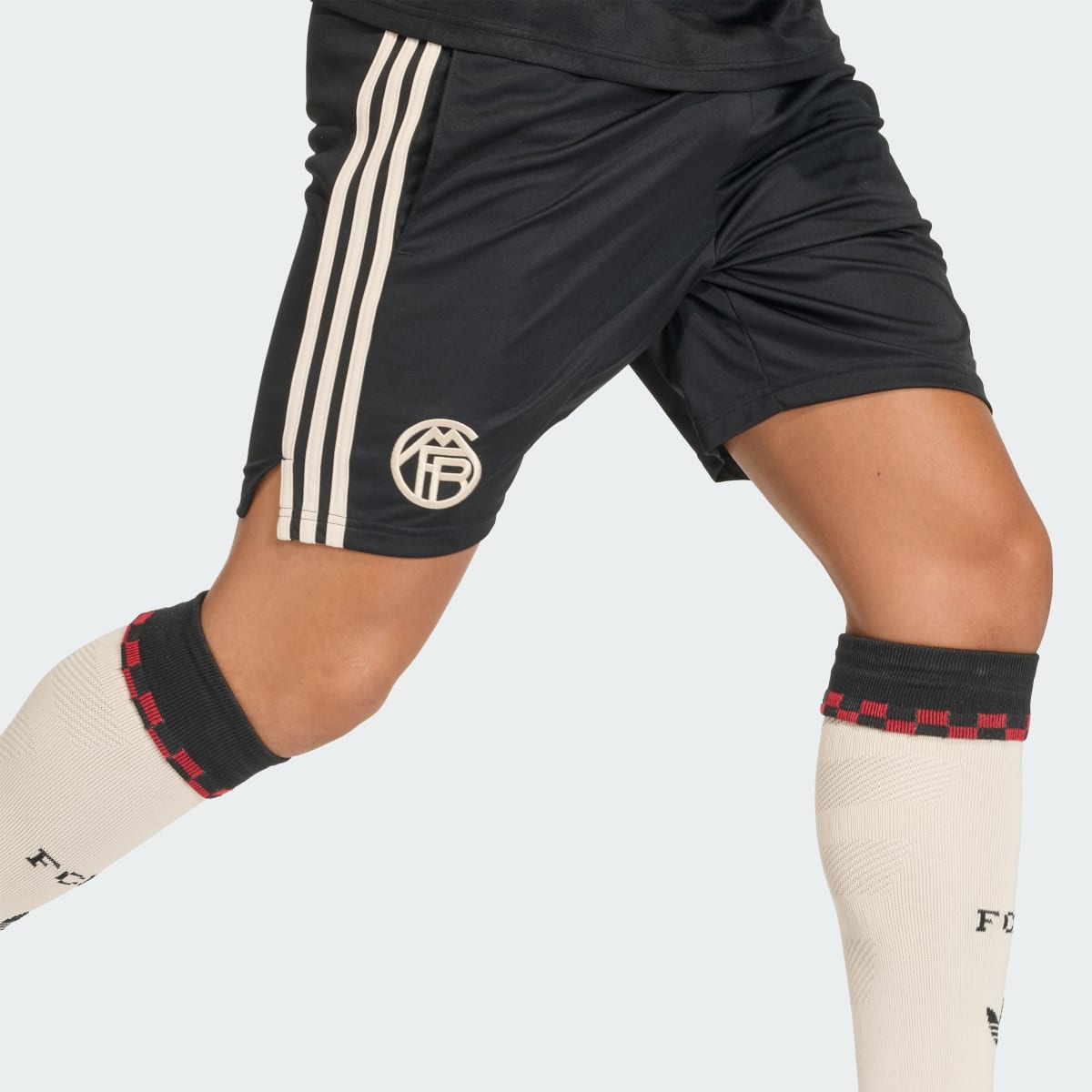 Adidas FC Bayern 3rd Shorts 25/26 Herren - Image 6