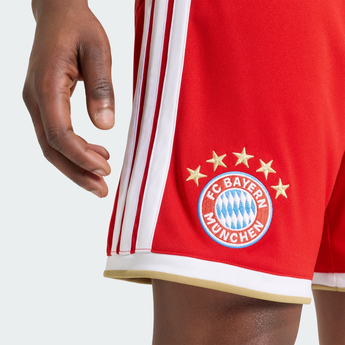 FC Bayern 26/27 Heimshorts - Image 6