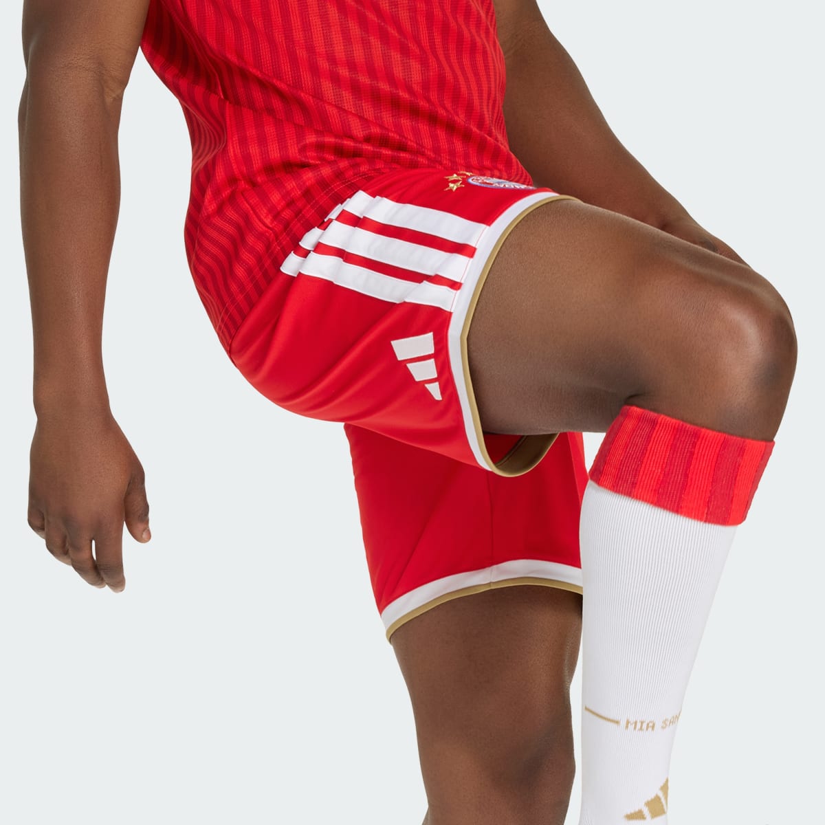 FC Bayern 26/27 Heimshorts - Image 7