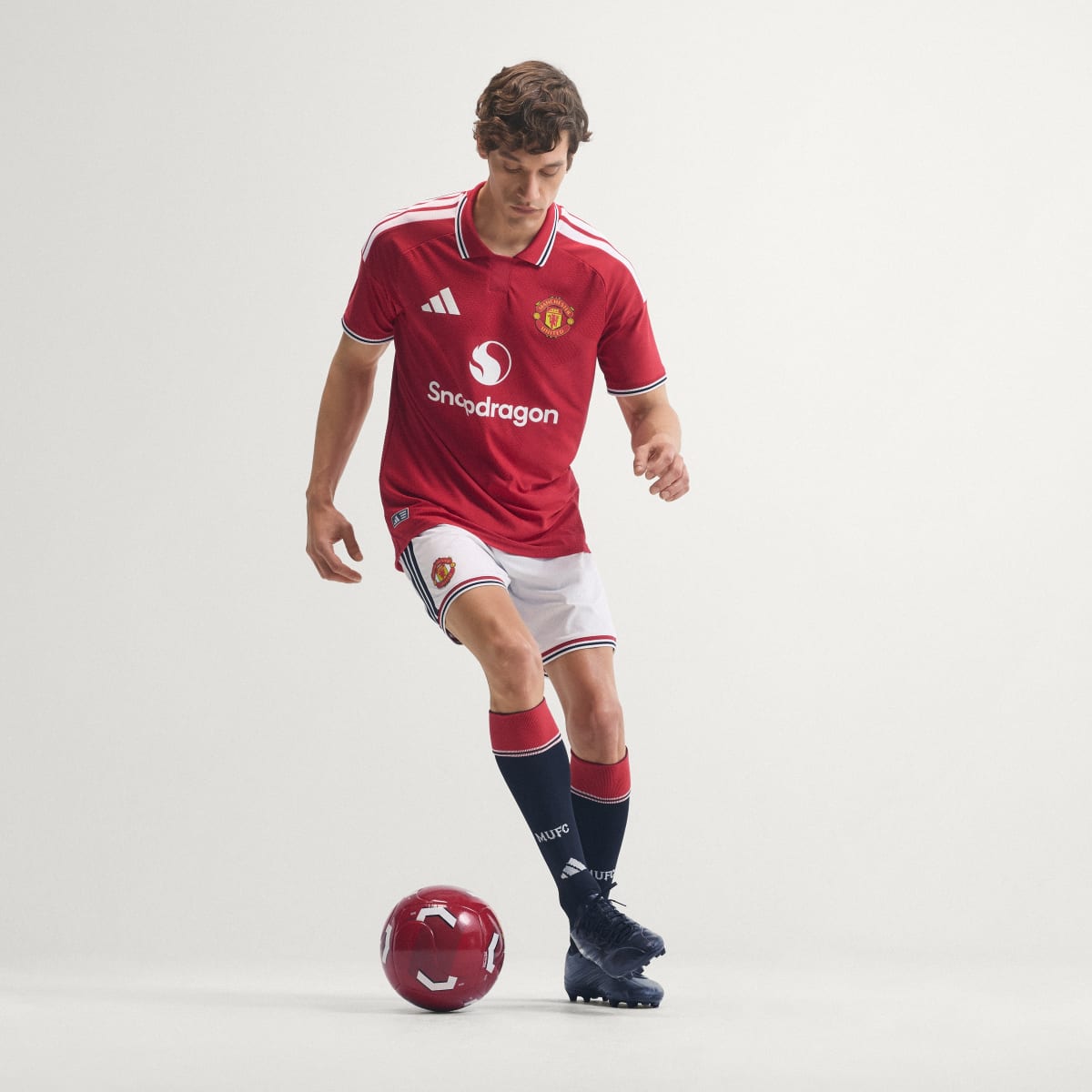 Adidas Manchester United Authentic Heimtrikot 26/27 Herren - Image 9